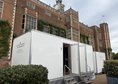 Luxury White 4+2 Toilet Exterior Hatfield House